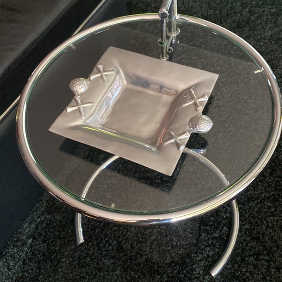 HOLLAND BOONE POLISHED PEWTER DECORATED SQUARE TRAY - Picture 6 of 6